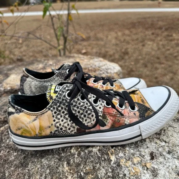 Converse all star women’s Multicolor Graphic Sneakers - Picture 10 of 10